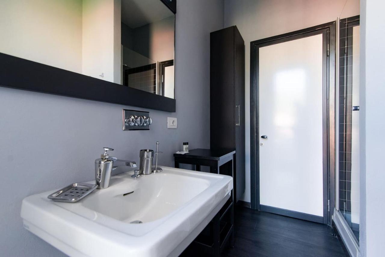 Via Mentana 32 - The House Of Travelers Apartment Como Ngoại thất bức ảnh