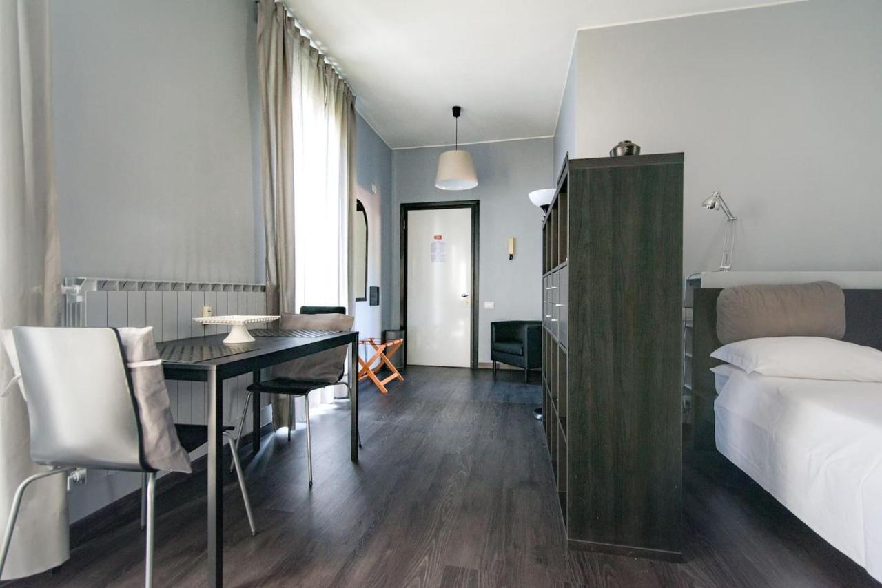 Via Mentana 32 - The House Of Travelers Apartment Como Ngoại thất bức ảnh