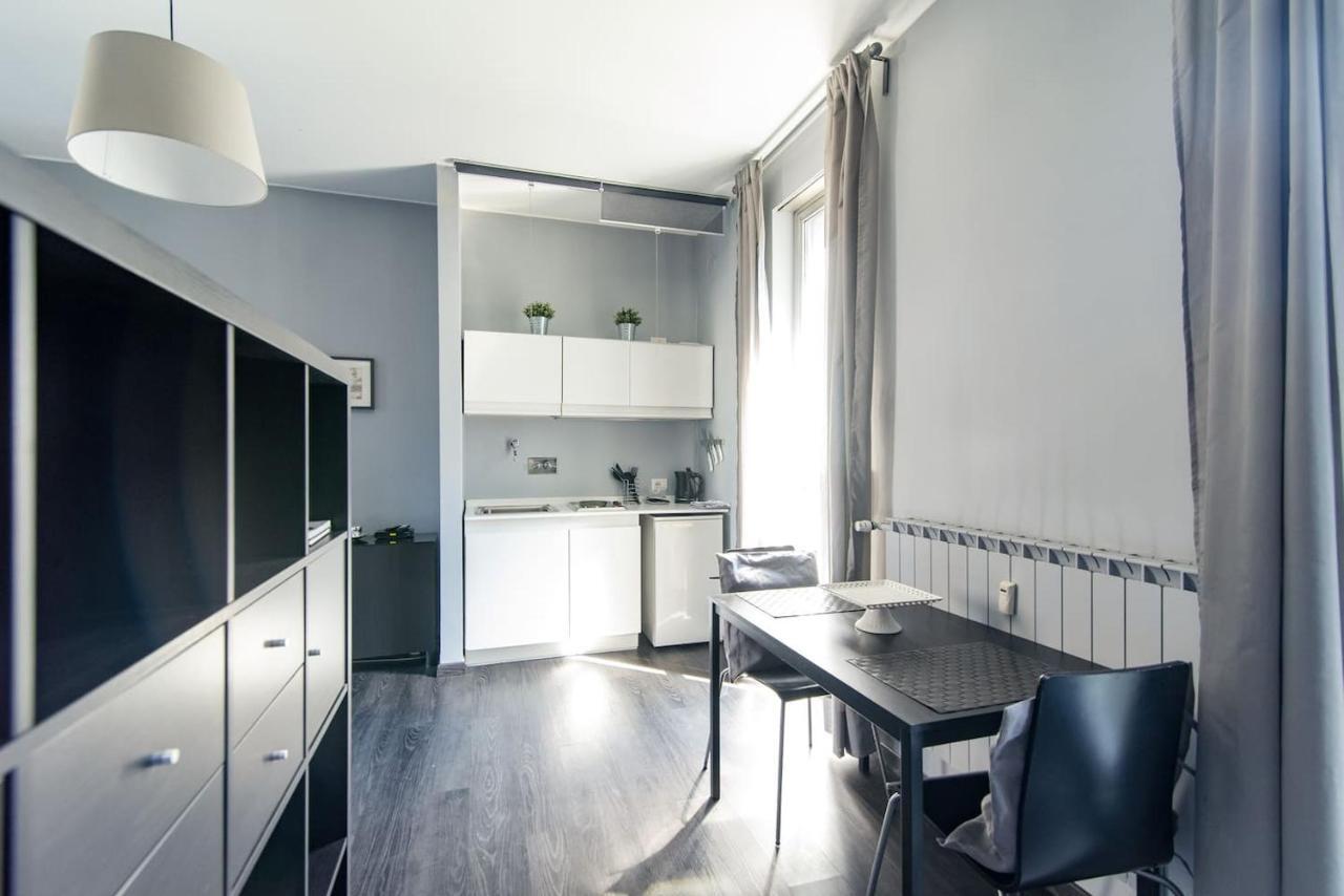 Via Mentana 32 - The House Of Travelers Apartment Como Ngoại thất bức ảnh
